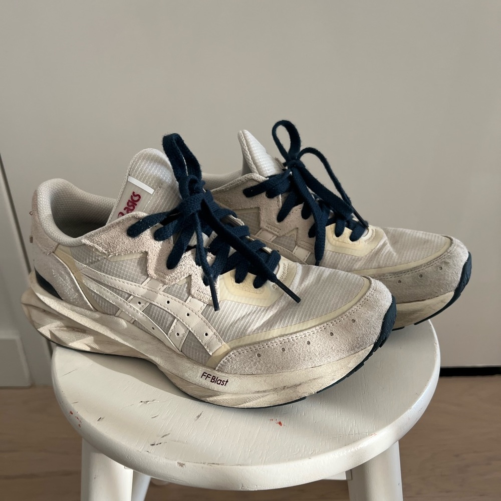 ASICS Tarther Blast in Birch/French Blue Sneakers Retro Vibe